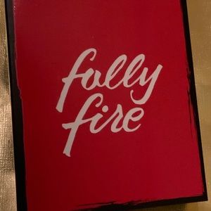 FullyFire red lipsticks w/ free gift!